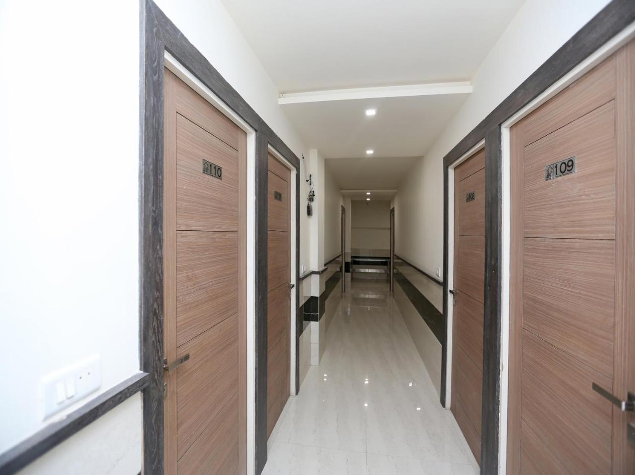 אגרה Hotel Shree Residency מראה חיצוני תמונה